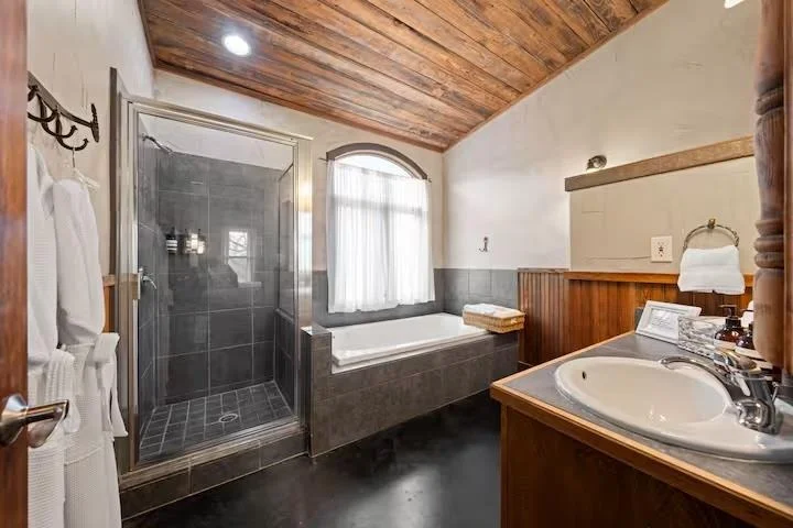 Photo of 406 Cross Mountain DR
