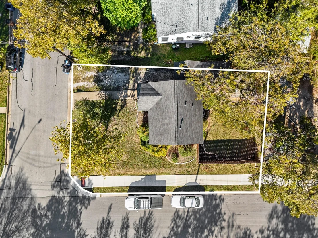 Photo of 3301 Robinson Ave
