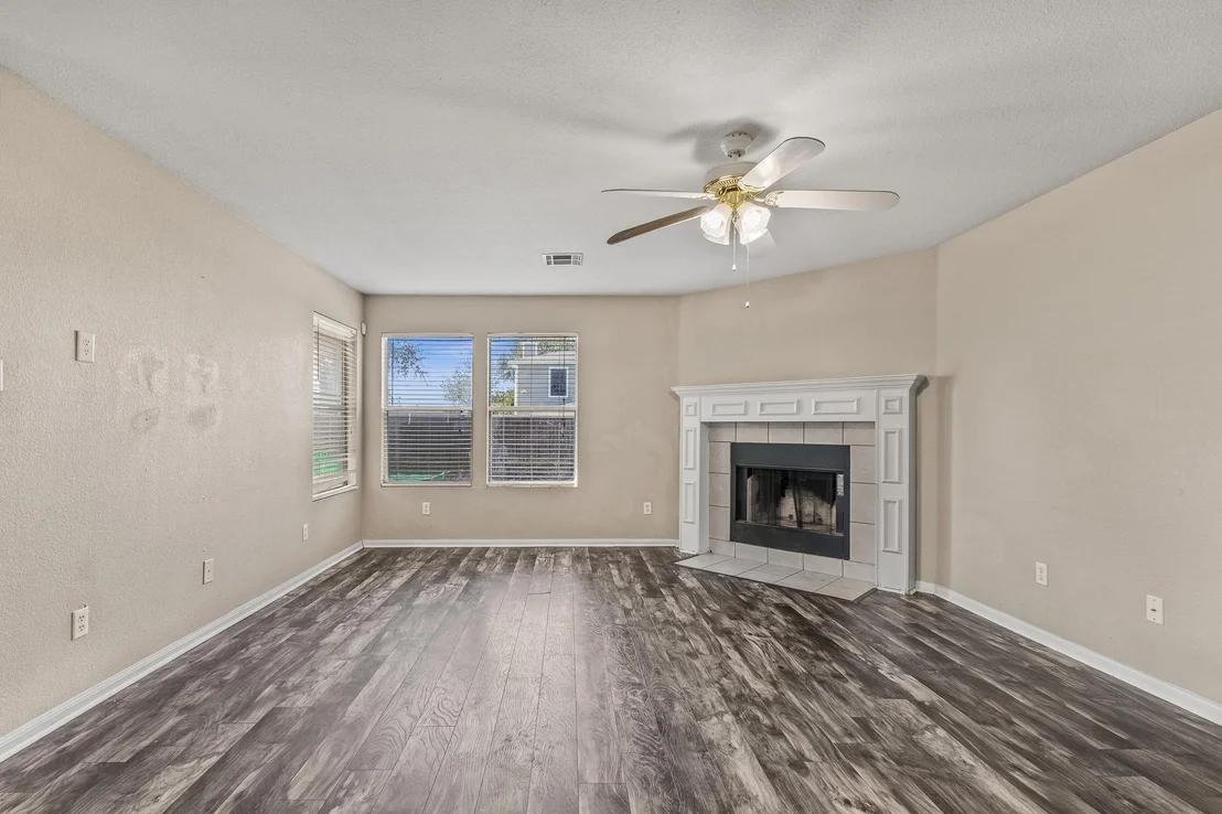 Photo of 5504 Southern Crossing DR