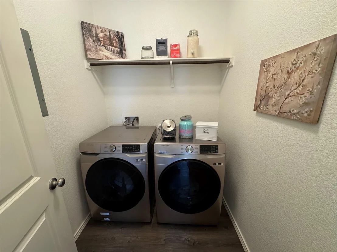 Photo of Unit 121 at 524 Circle WAY