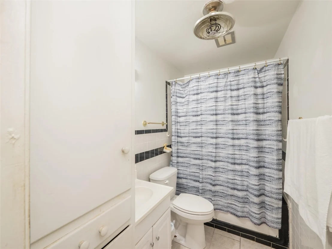 Photo of 1409 Zephyr RD
