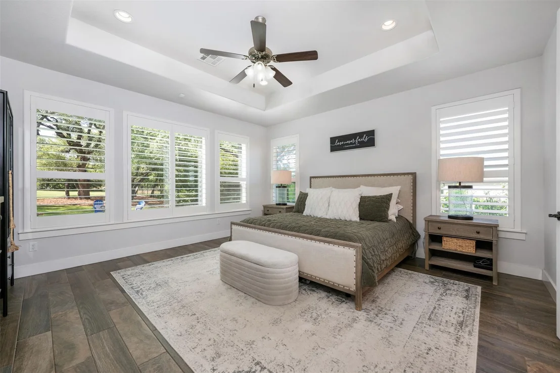 Photo of 220 Highland Oaks