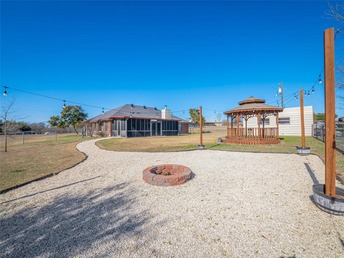Photo of 10297 Pendleton Troy RD