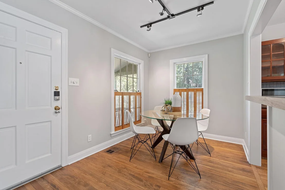 Photo of 2405 Forest Ave