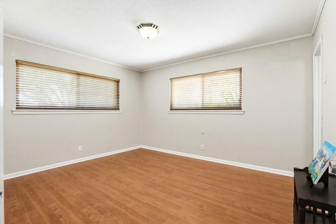 Photo of 125 Glendale ST