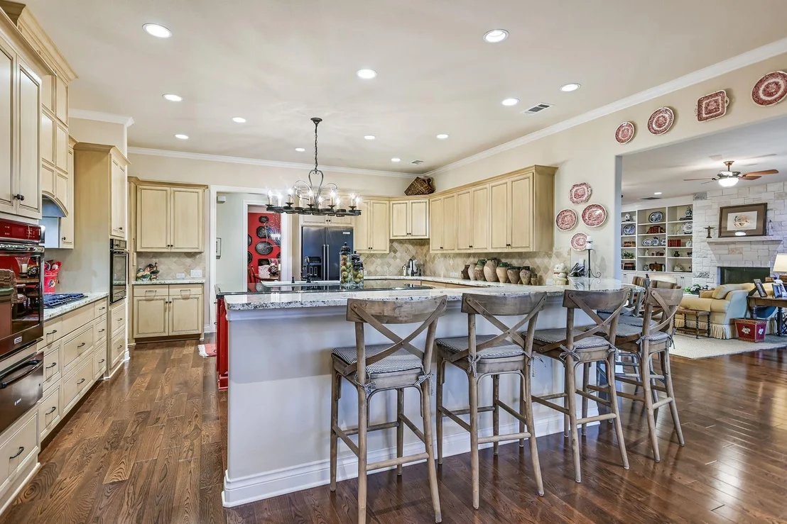 Photo of 3004 Travis Lakeside DR