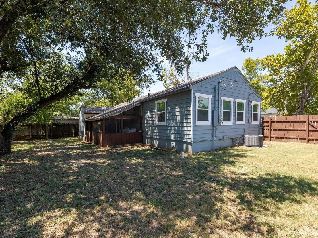 Photo of 113 Circle DR