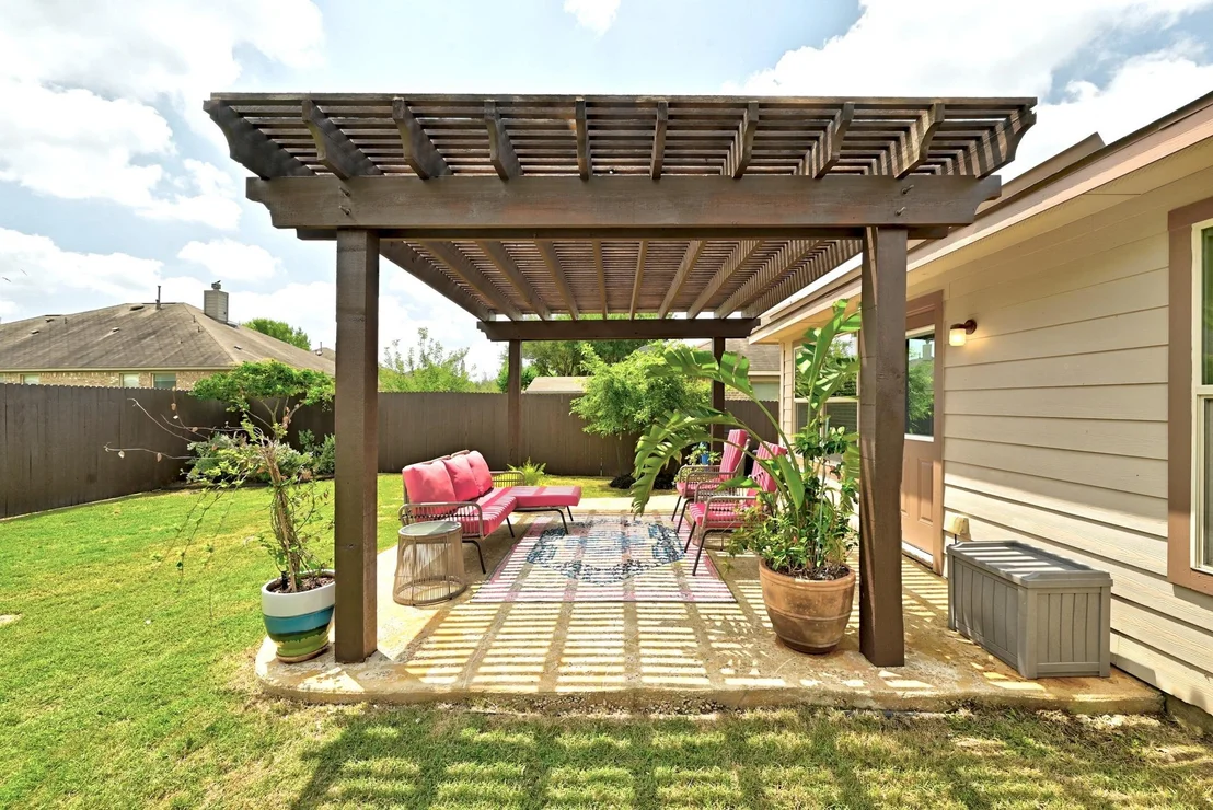 Photo of 184 Coral Stone TRL
