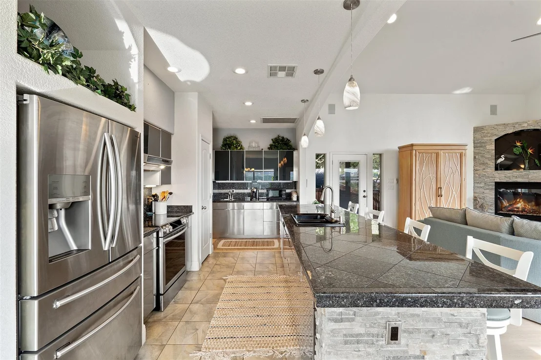 Photo of 11102 Hill Dr
