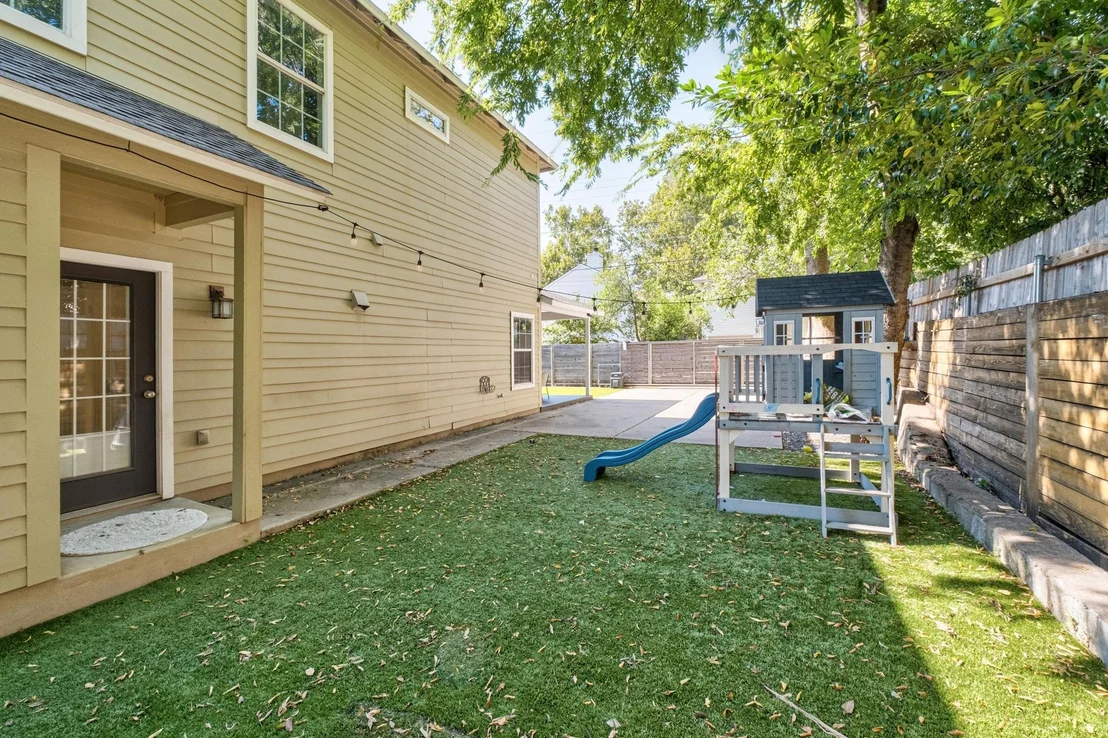 Photo of 3612 Oakmont BLVD
