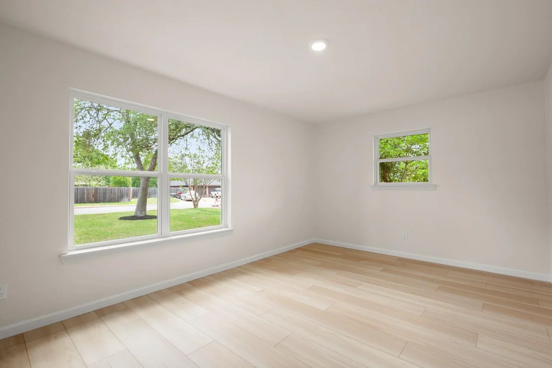 Photo of 1404 Robb LN