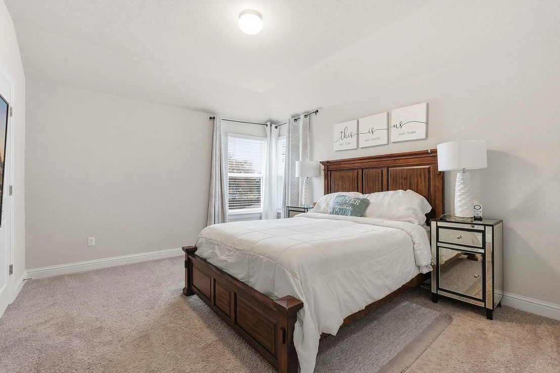 Photo of 152 Riverhill DR