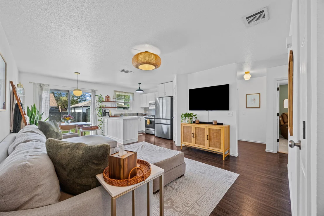 Photo of 6809 Sabrina DR