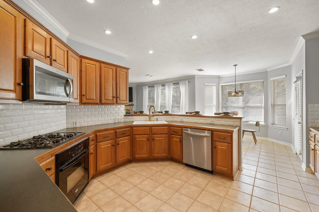 Photo of 3936 Lord Byron CIR