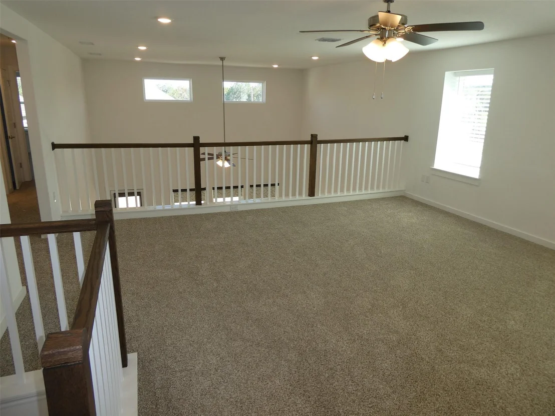 Photo of 1804 W CROW HOP VW