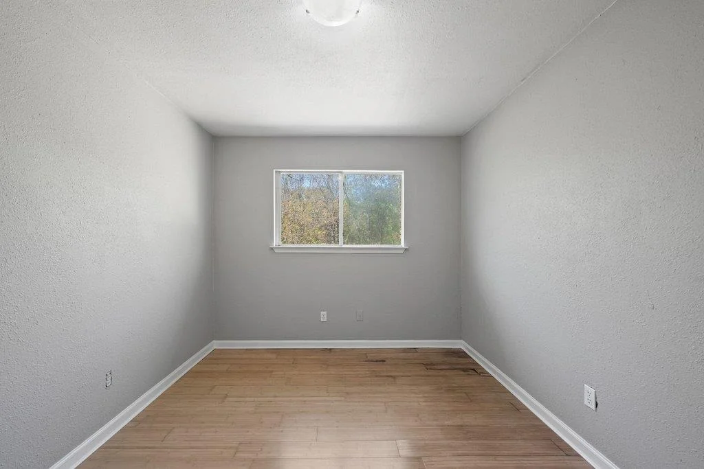 Photo of 1304 Lily TER