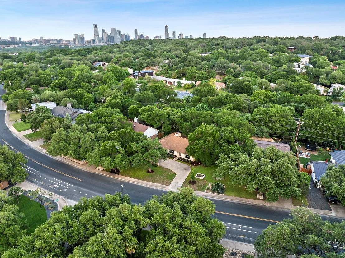 Photo of 1905 Barton Hills DR