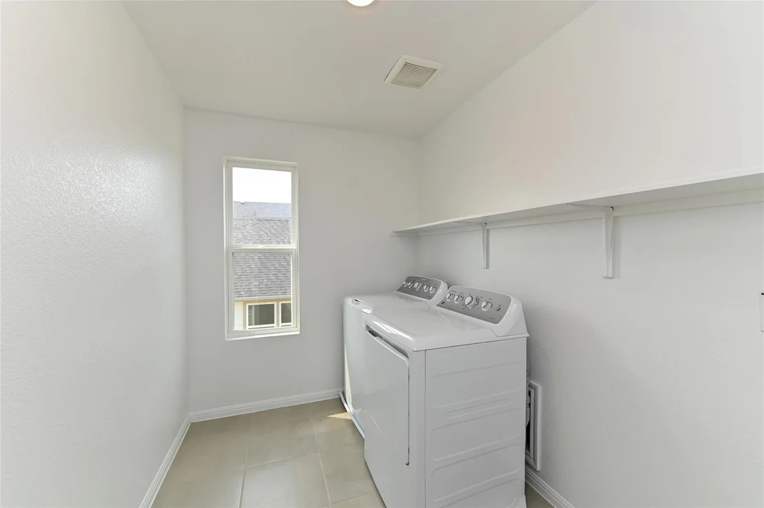Photo of 130 Seattle Slew DR