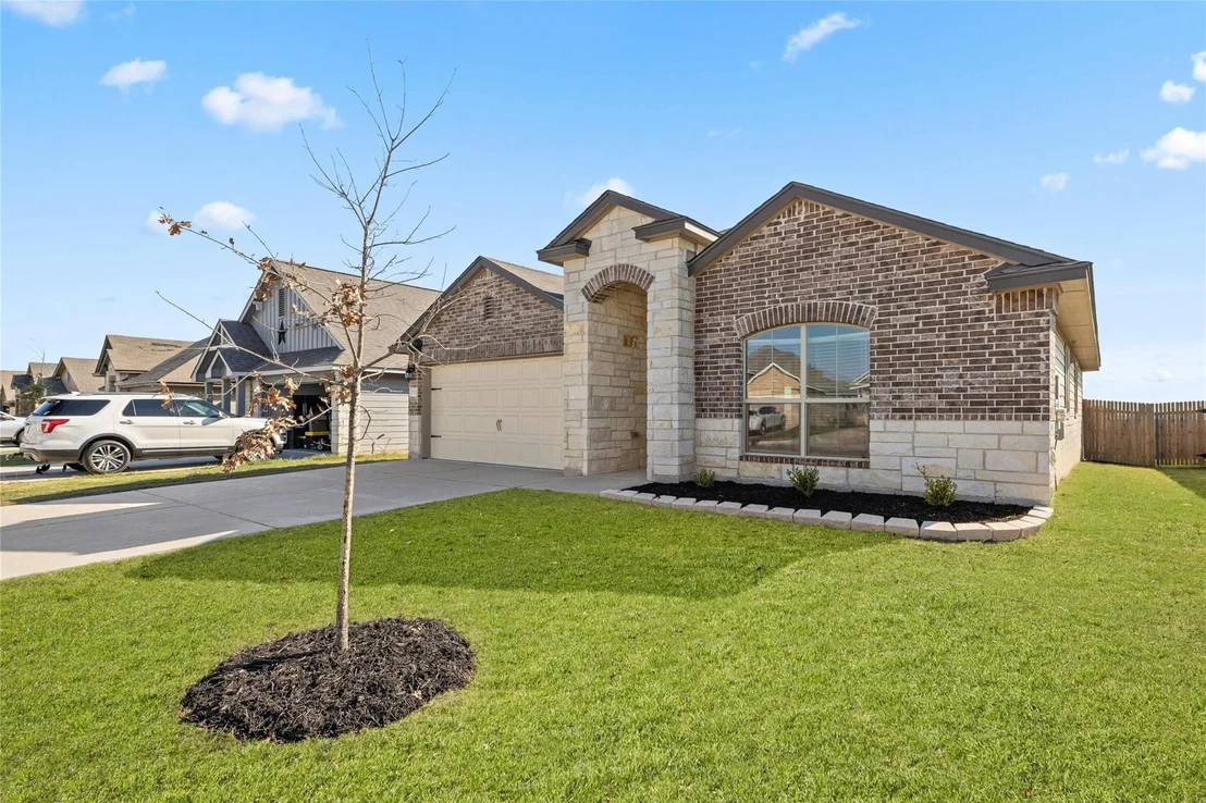 Photo of 131 Nathaniel DR