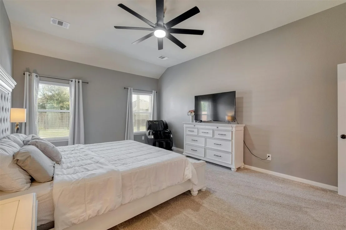 Photo of 213 Hendelson LN