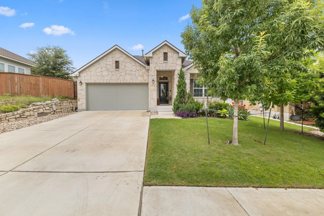 Photo of 211 Prato PL