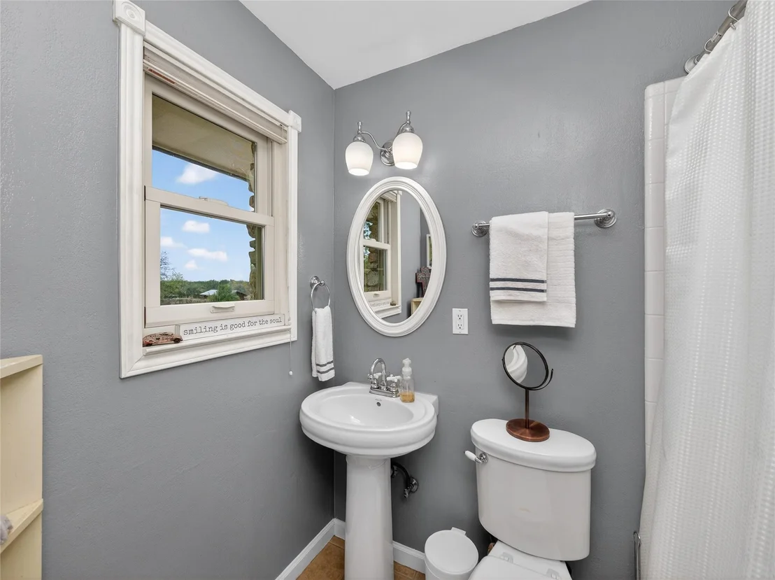 Photo of 718 Post Oak DR