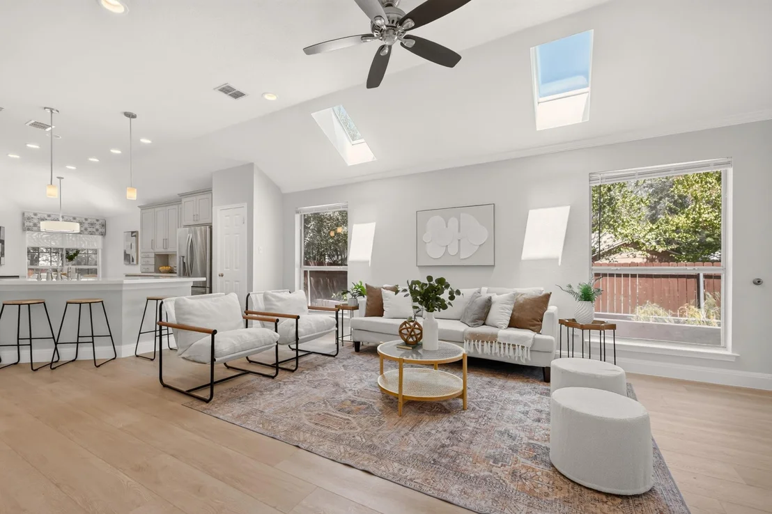 Photo of 13536 Anarosa LOOP