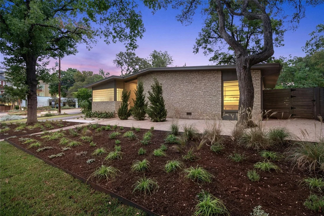 Photo of 1813 Vance CIR