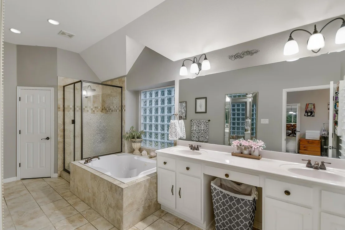 Photo of 300 Wesley Ridge DR