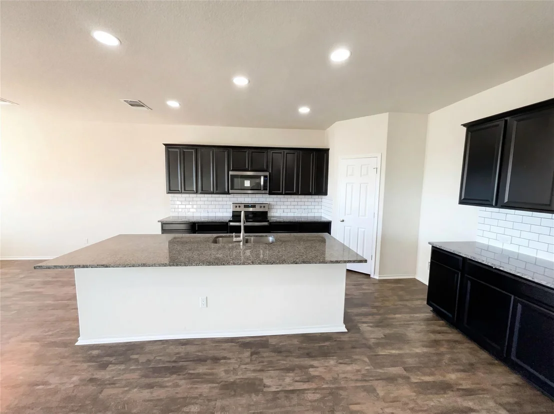 Photo of 709 Hummingbird LN