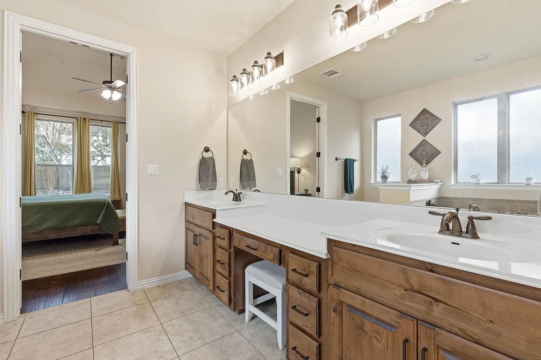 Photo of 112 Guadalupe River CV