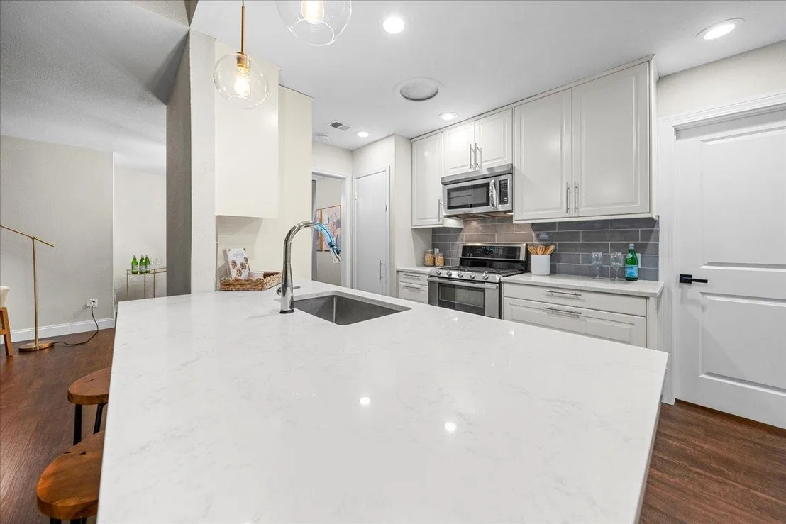 Photo of 5305 Fairmont CIR