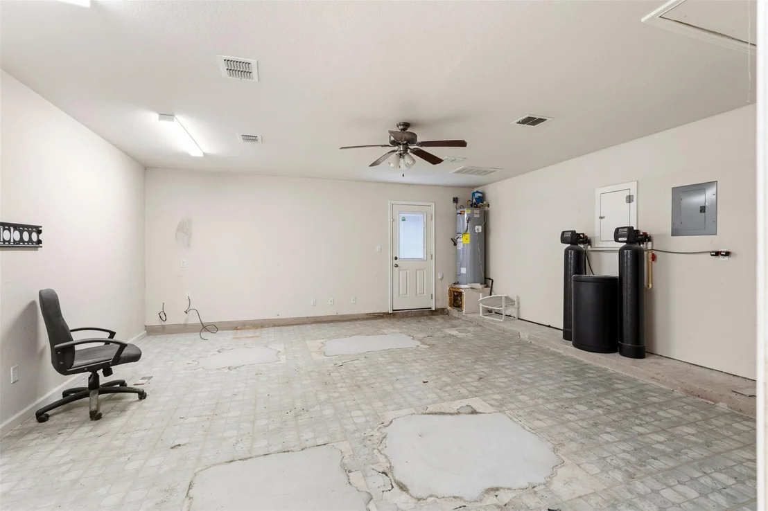 Photo of 1156 Woodlands DR