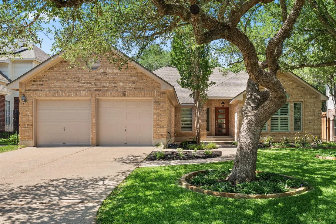 Photo of 10808 Redmond RD