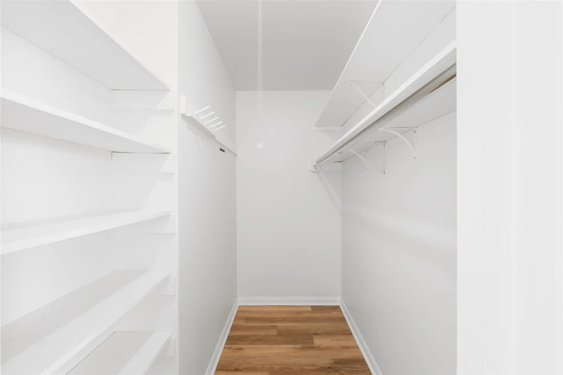Photo of 304 W Bee ST