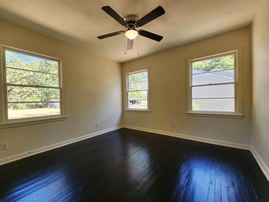 Photo of 124 Circle DR