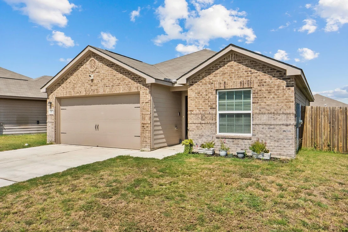 Photo of 113 Stratton LN