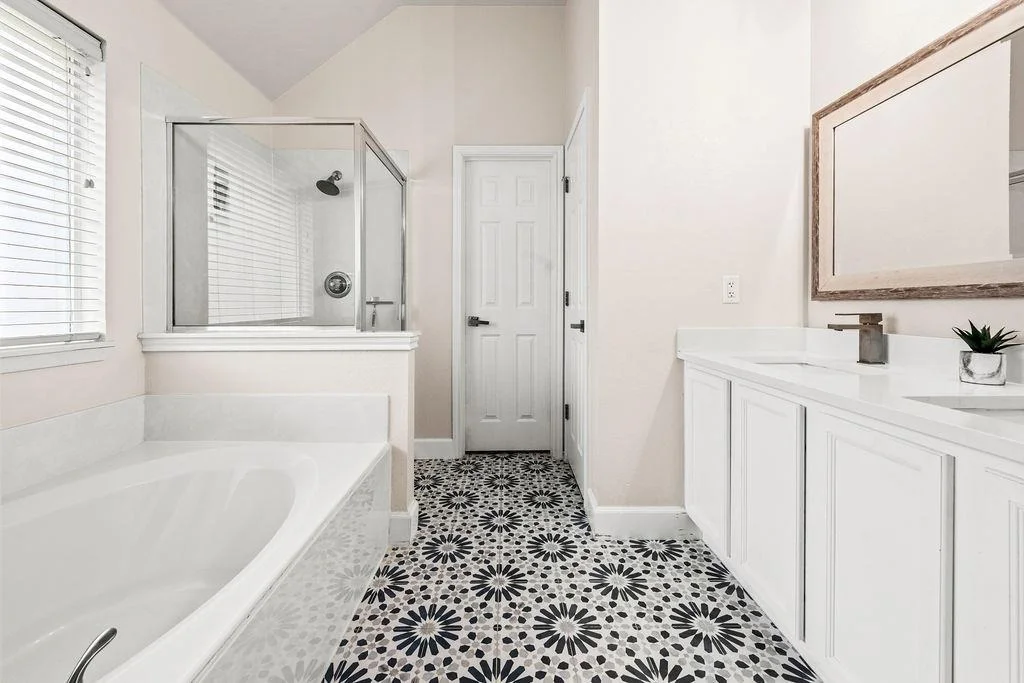 Photo of 4221 N Summercrest LOOP