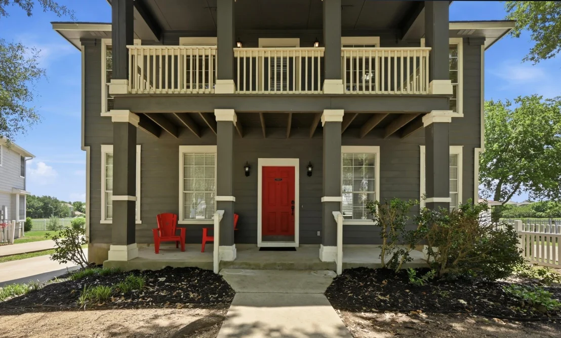 Photo of 4584 Mather