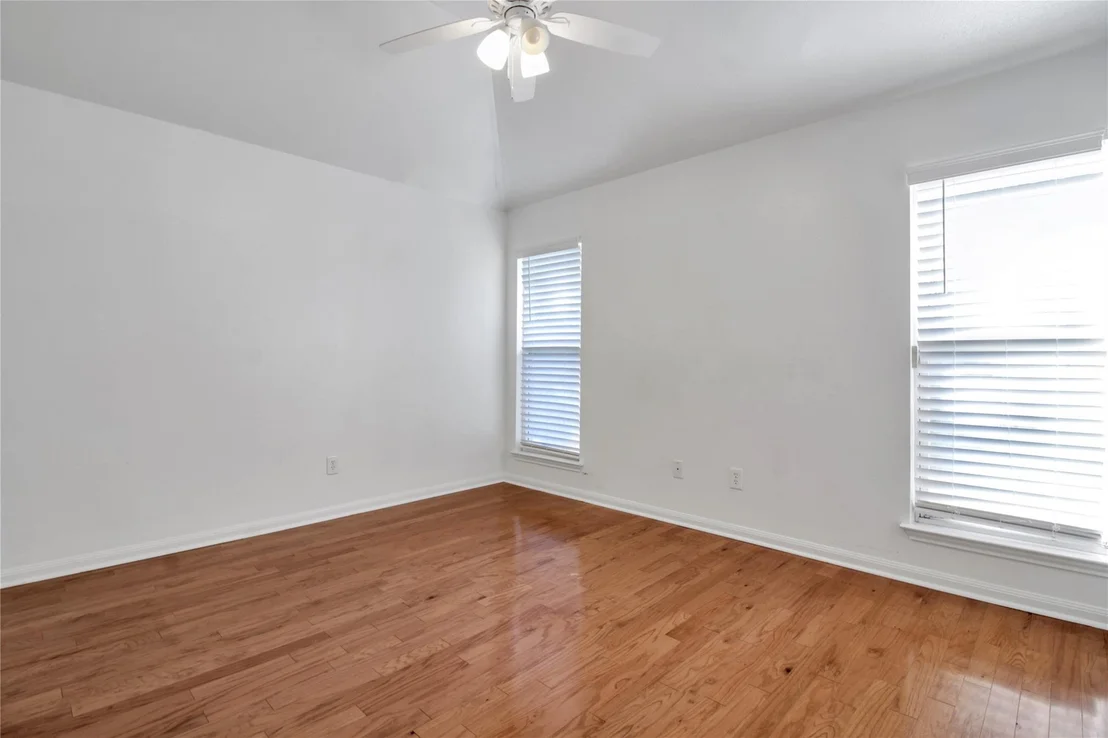 Photo of 3107 Burlington