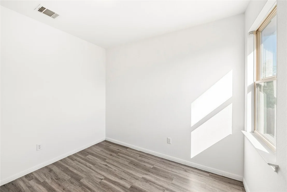 Photo of 217 Vestral RD