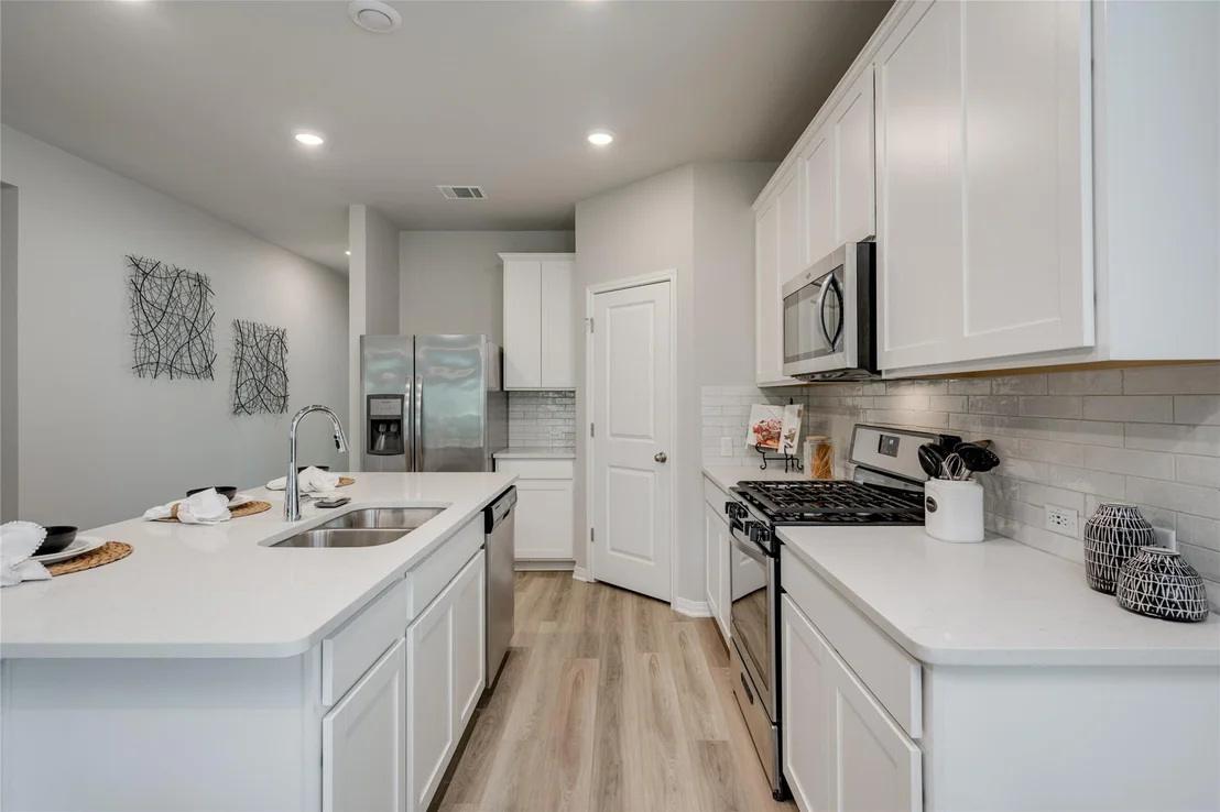 Photo of 909 Bright Gemstone WAY
