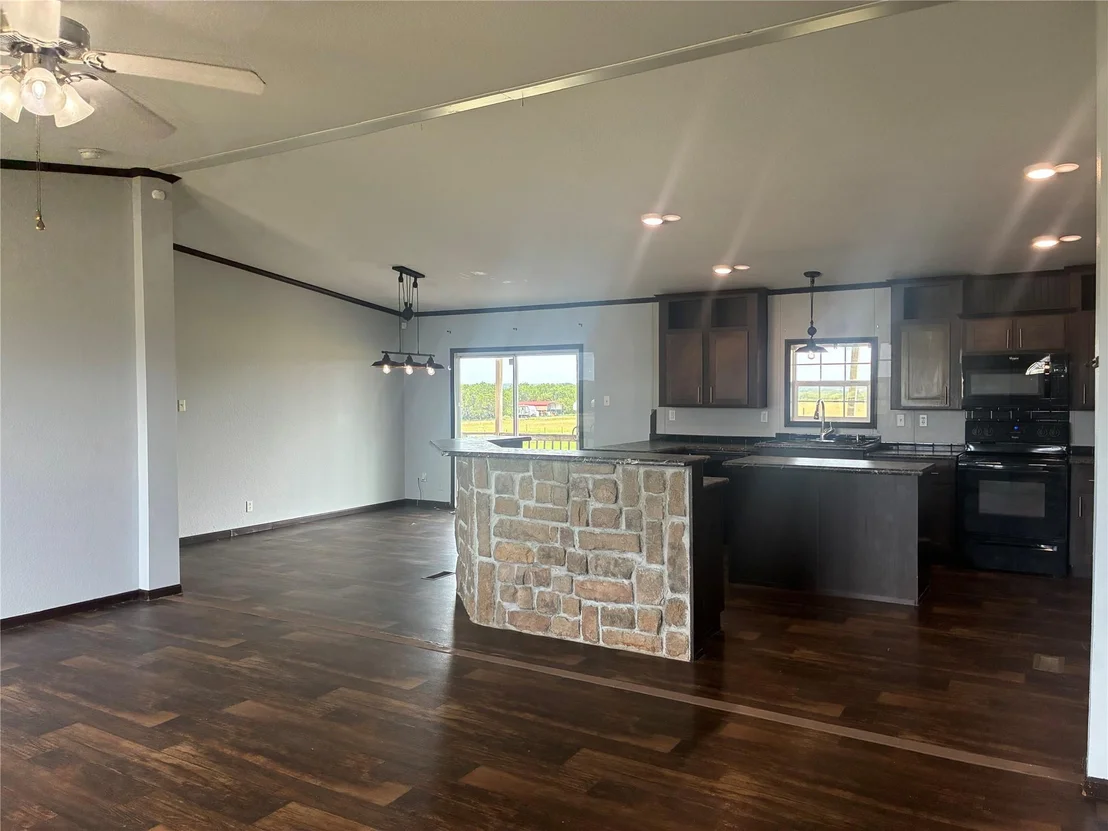 Photo of 389 County Road 1281
