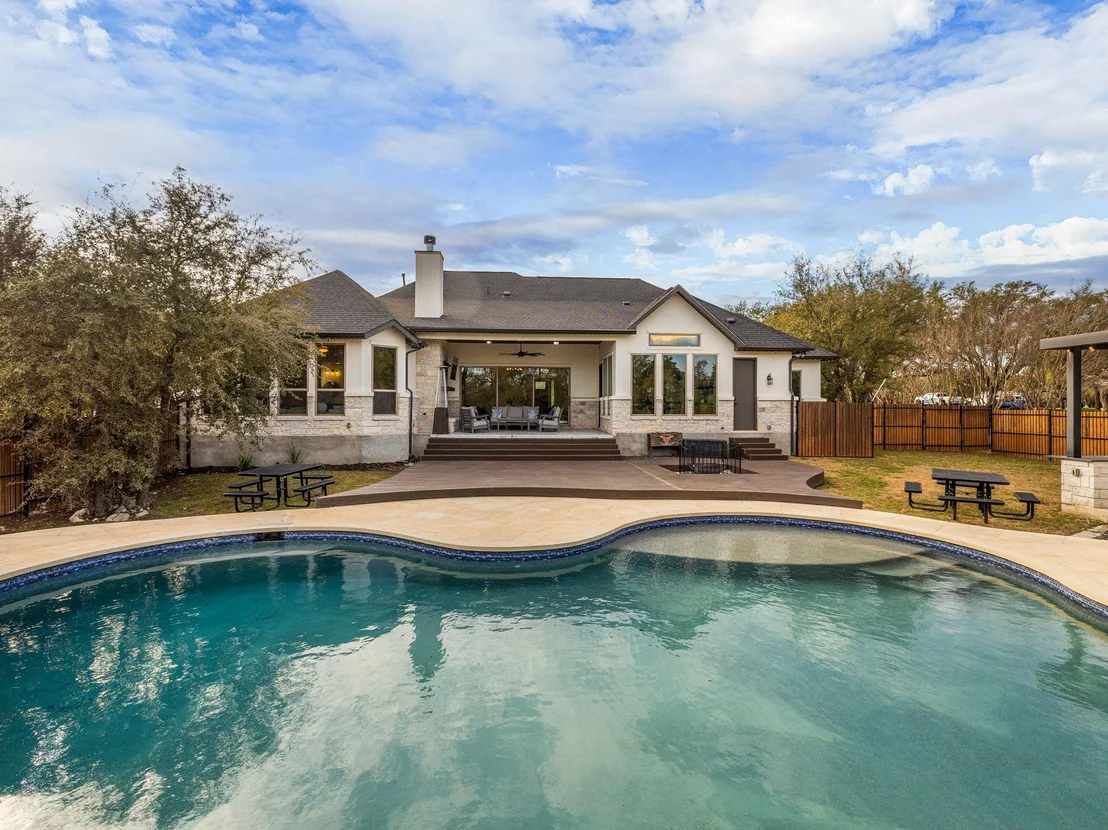 Photo of 901 Clark CV