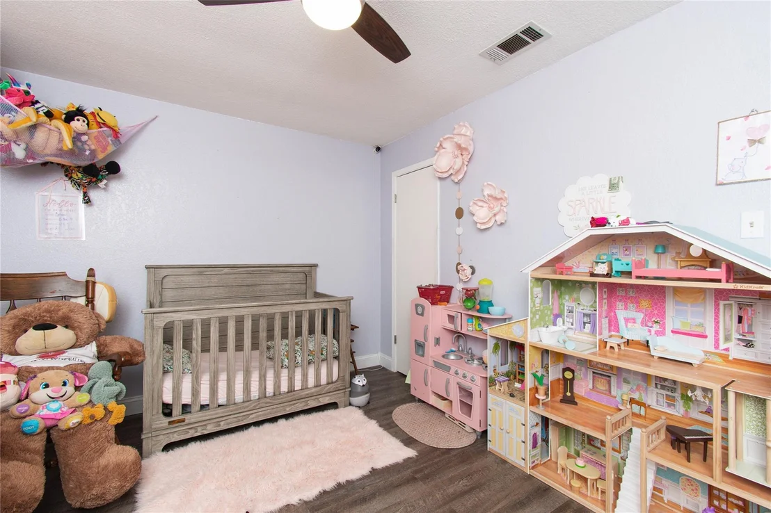 Photo of 1906 Nimitz DR