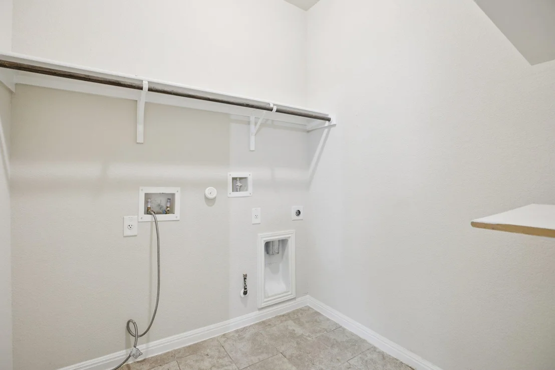 Photo of 176 Mayney LN