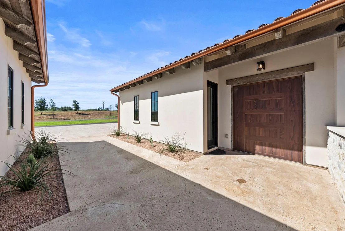 Photo of 100 Encantada