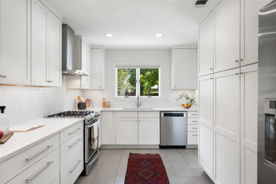 Photo of 2700 Addison Ave