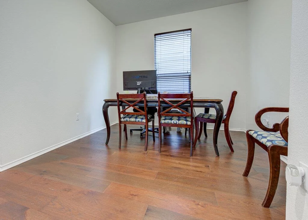 Photo of 900 Solitude DR