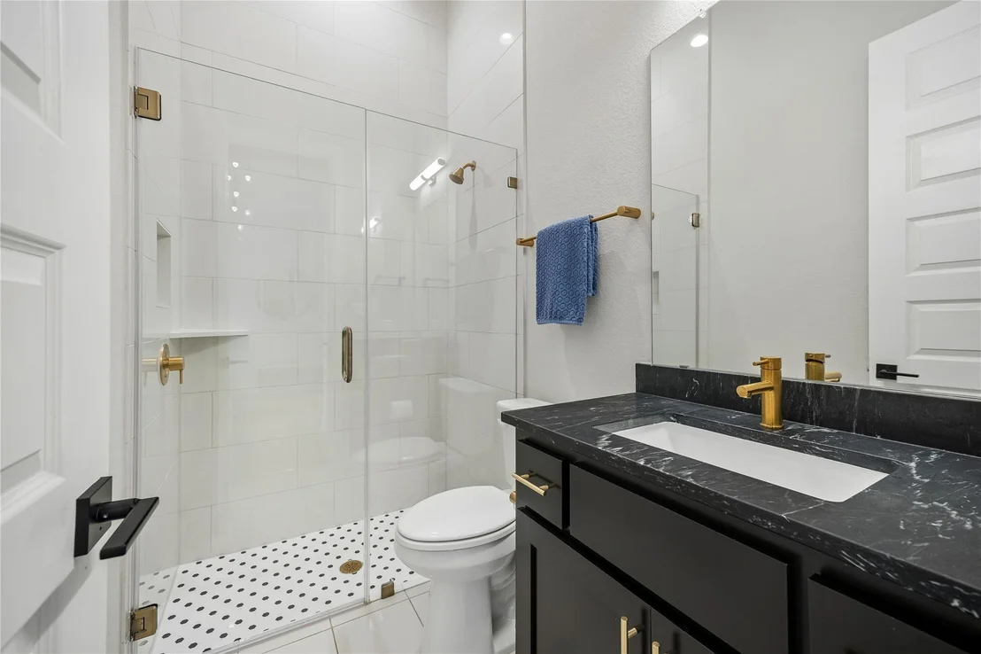Photo of 2421 Bel Paese BND